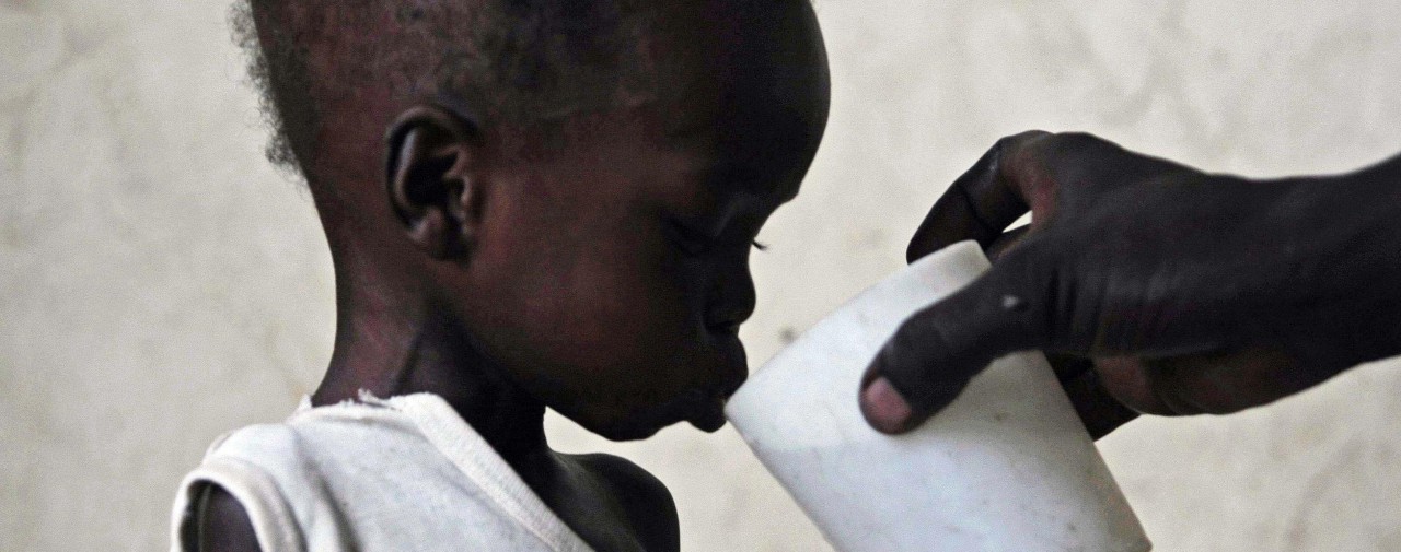 Faire la charité tue l'Afrique Faire la charité tue l'Afrique