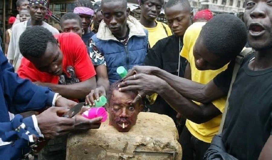 Africains : Sombrer davantage ou renaître de ses cendres Africains : Sombrer davantage ou renaître de ses cendres