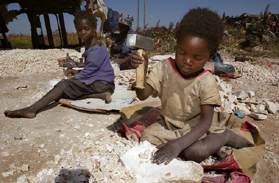 L'africain doit changer sa mentalité de subalterne riche L'africain doit changer sa mentalité de subalterne riche