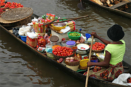 Epicerie itinérante en campagne en Afrique