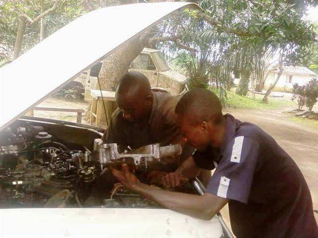 Centre entretien automobile en Afrique