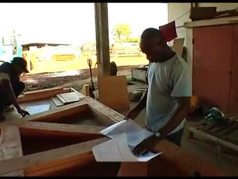 Construction en bois de cabanes en Afrique
